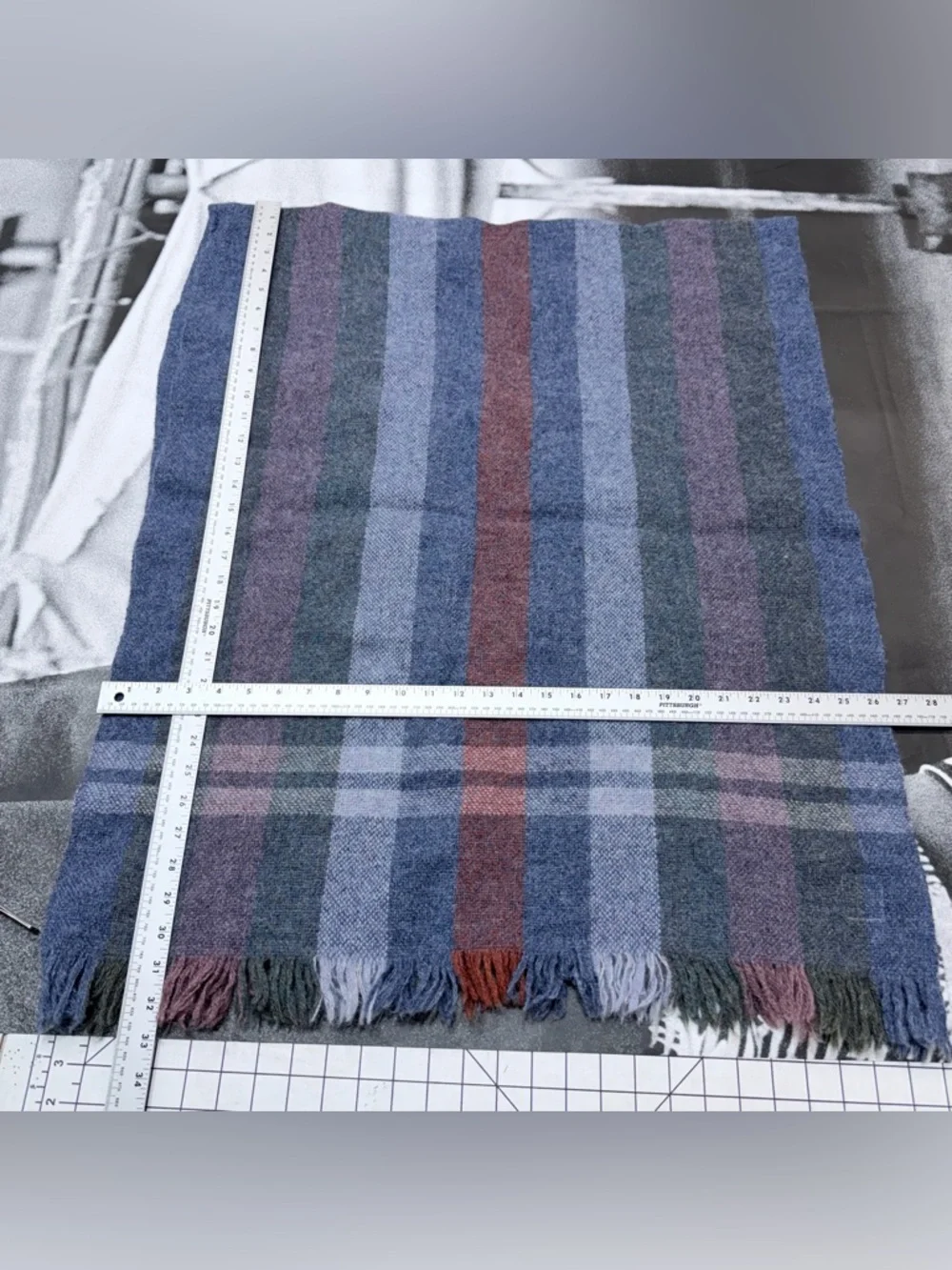 Avoca Hand Weavers 54 x 64 Pure New Wool Handwoven in Ireland Throw Blanket - Picture 4 of 6